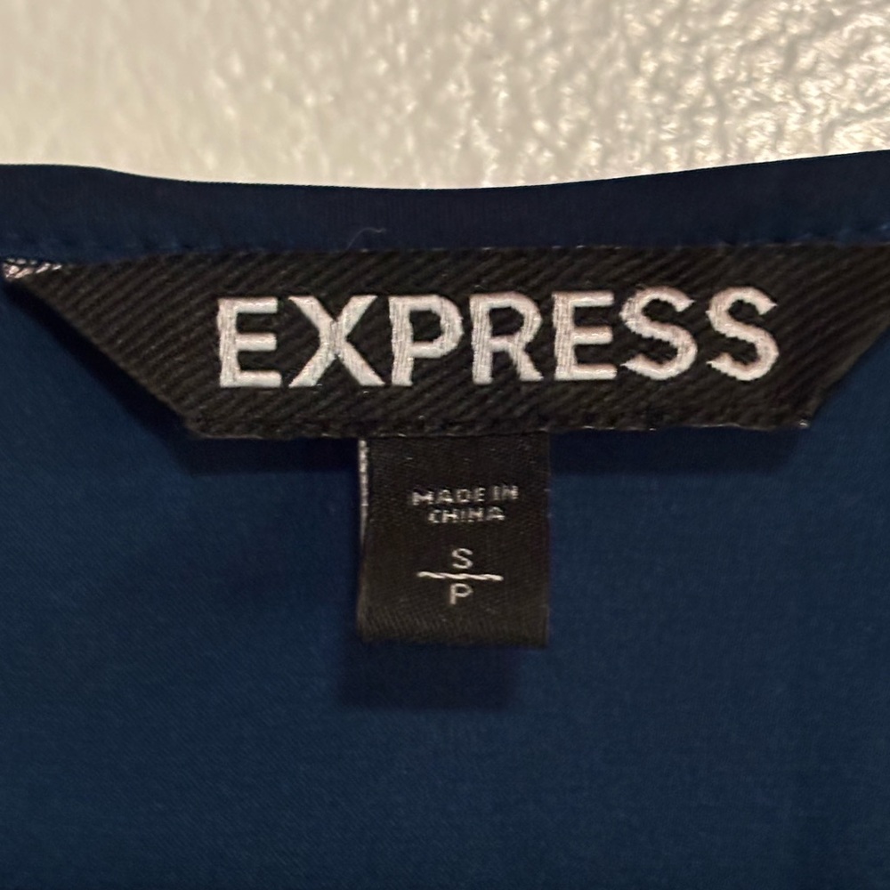 Express Women's Cap Sleeve Top, size Small - Picture 2 of 6